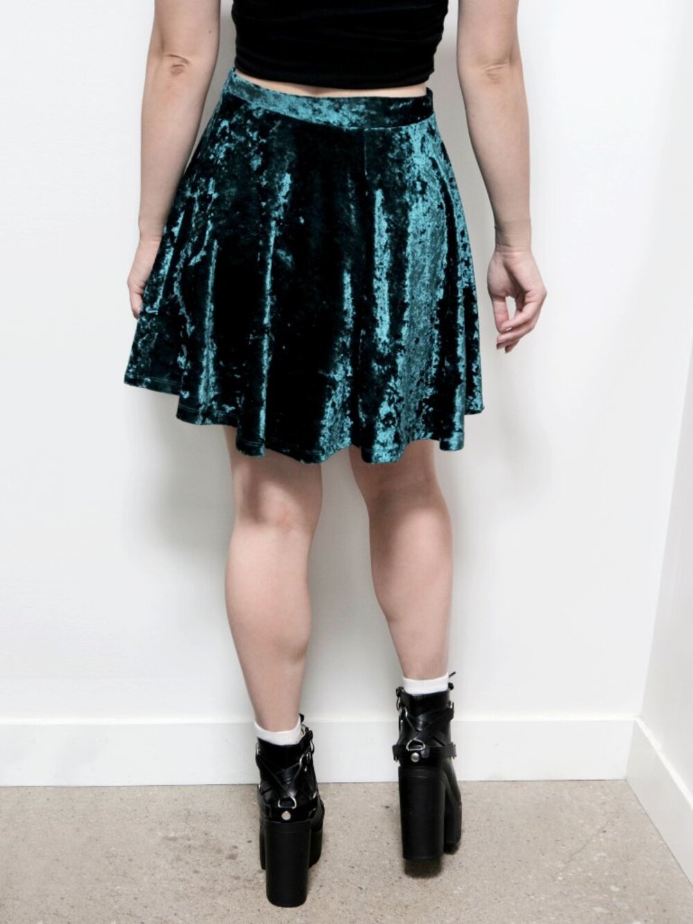 Y2K Emerald Green Crushed Velvet Skater Skirt, Whimsigoth Stretch Waist - Picture 4 of 4